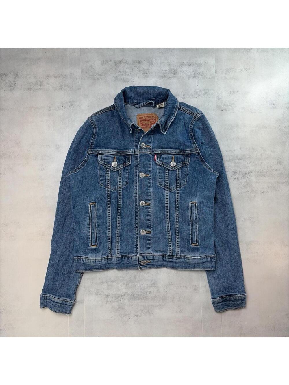 Y2K Blue Levi’s Grunge Trucker Denim Jacket